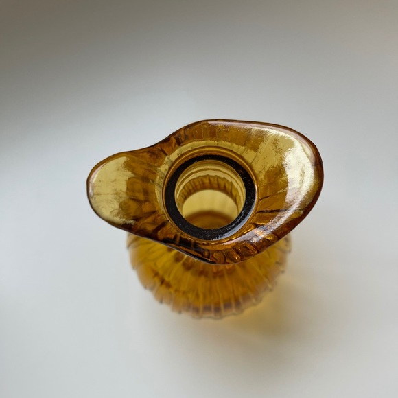 Vintage Avon Small Amber Vase - Picture 2 of 5